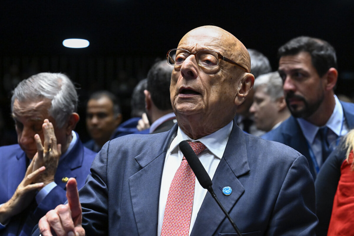 Após veto de Lula, relator da dosimetria no Senado protocola novo projeto de anistia