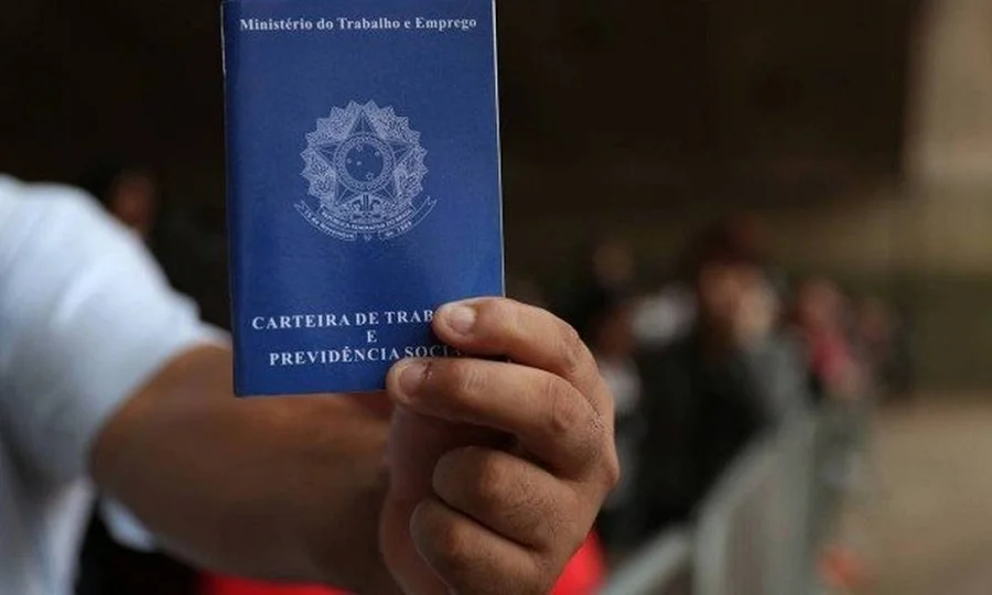 Acre perde vagas formais de emprego e registra 2º mês seguido de saldo negativo