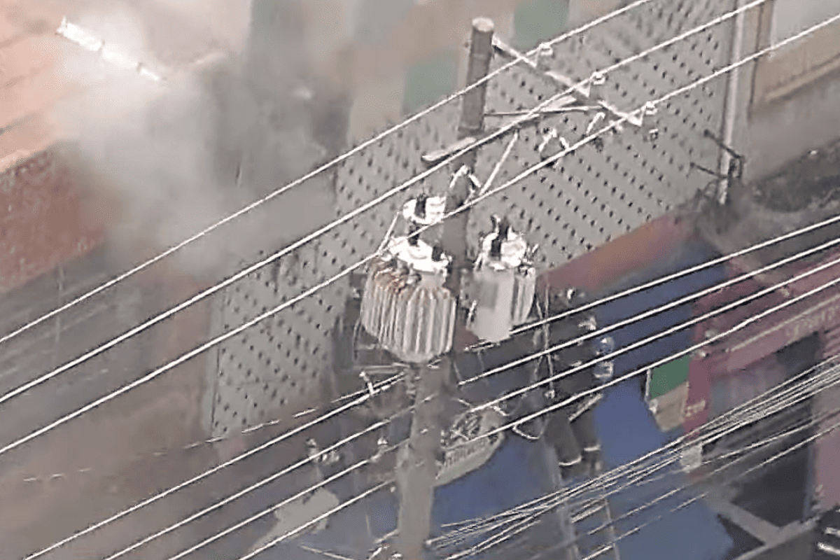 Loja de artigos infantis pega fogo em polo comercial de vestuário