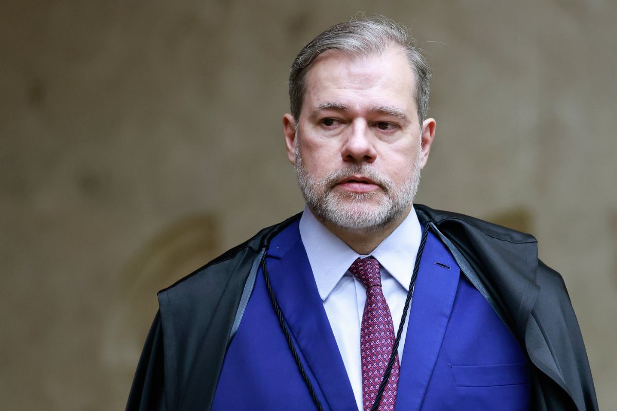 Toffoli toma nova decisão sobre aparelhos recolhidos no caso Master