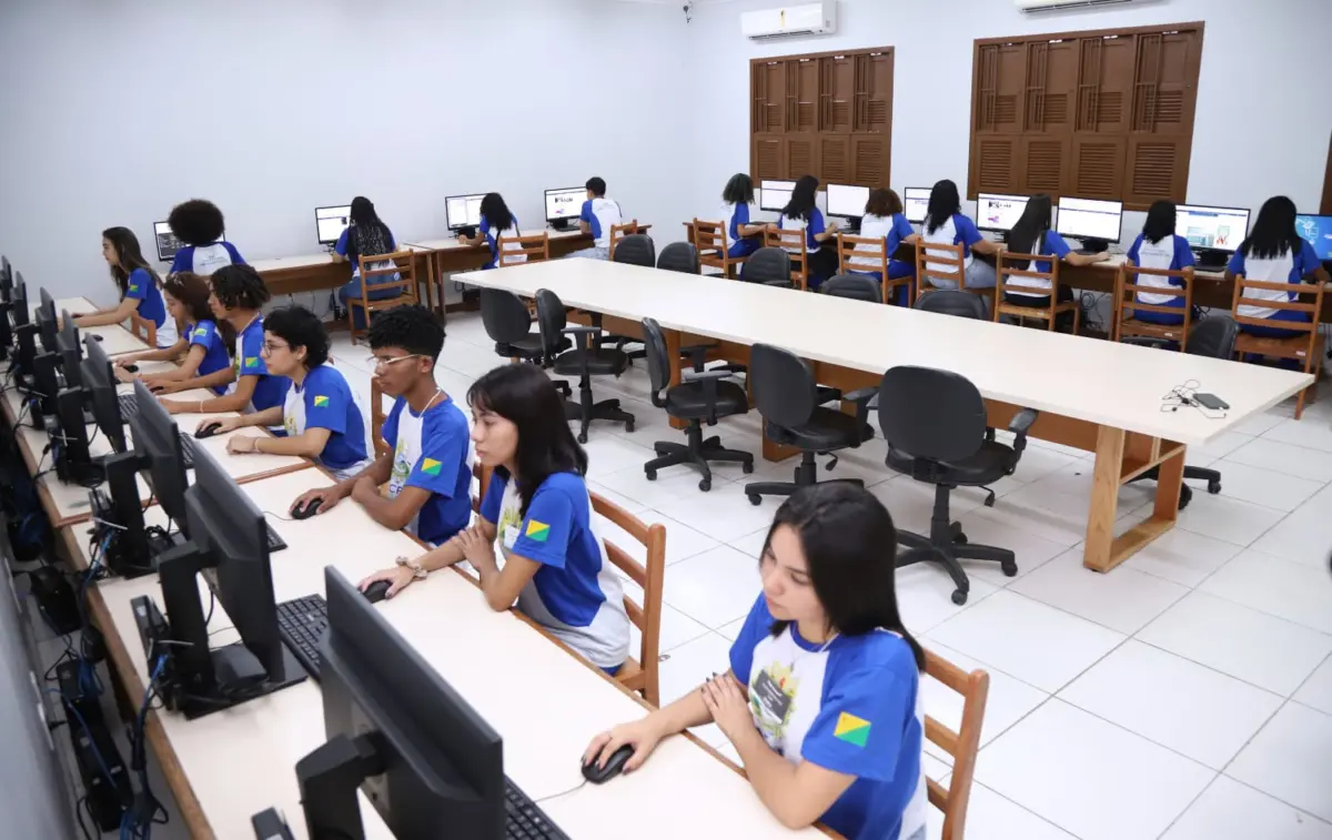 Acre alcança 652 escolas pelo programa Escolas Conectadas