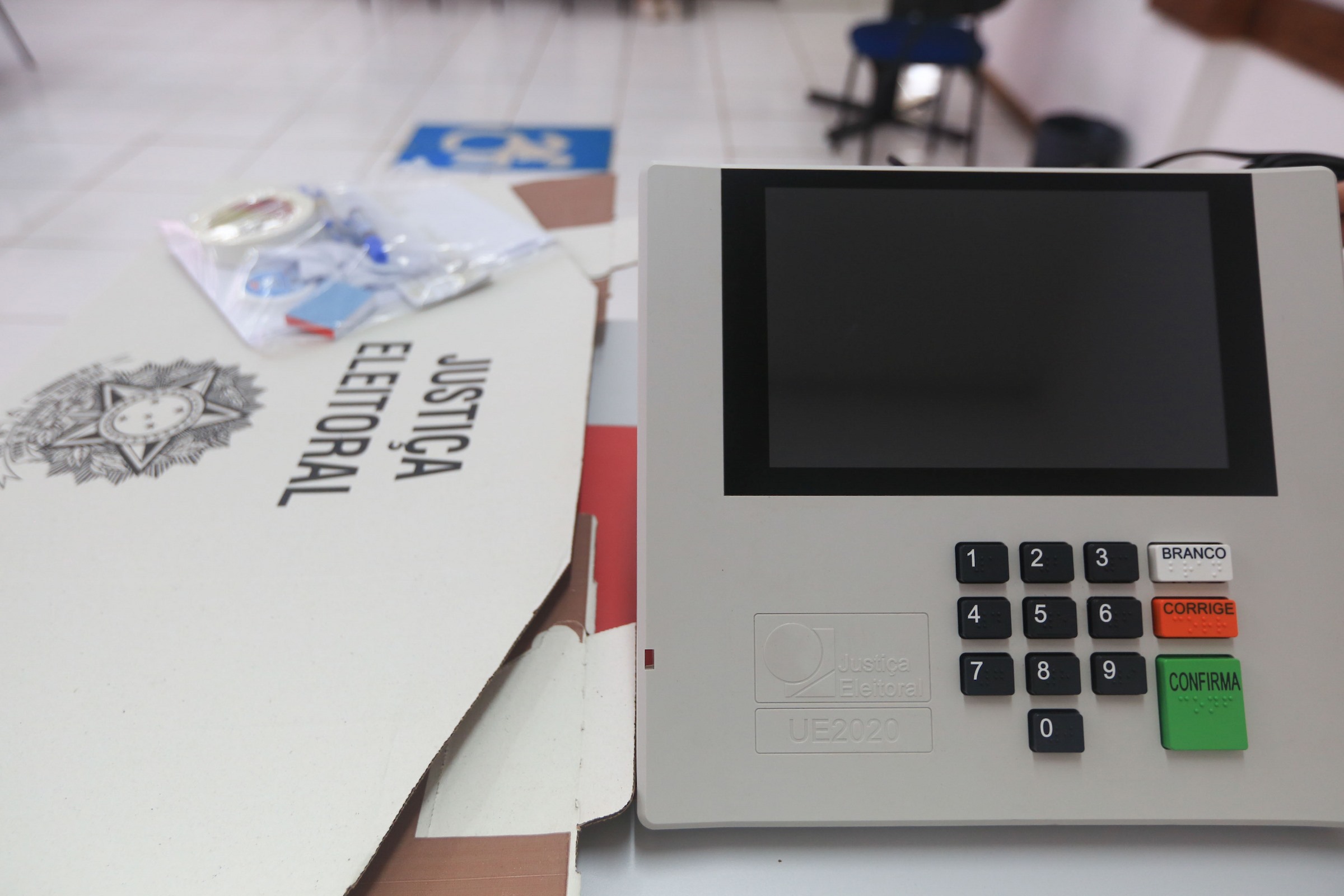 TSE vai gastar R$ 2 milhões com caixas de papelão para urnas