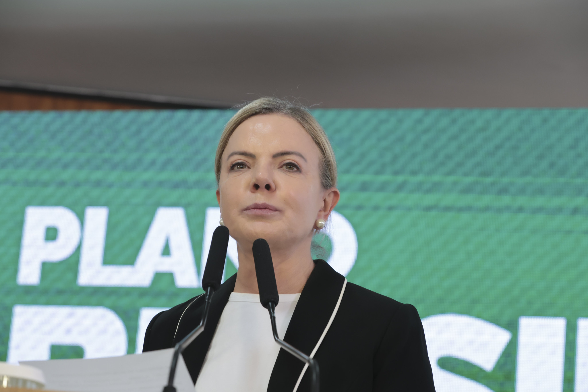 Gleisi no Senado muda planos do PT no Paraná para as eleições de 2026