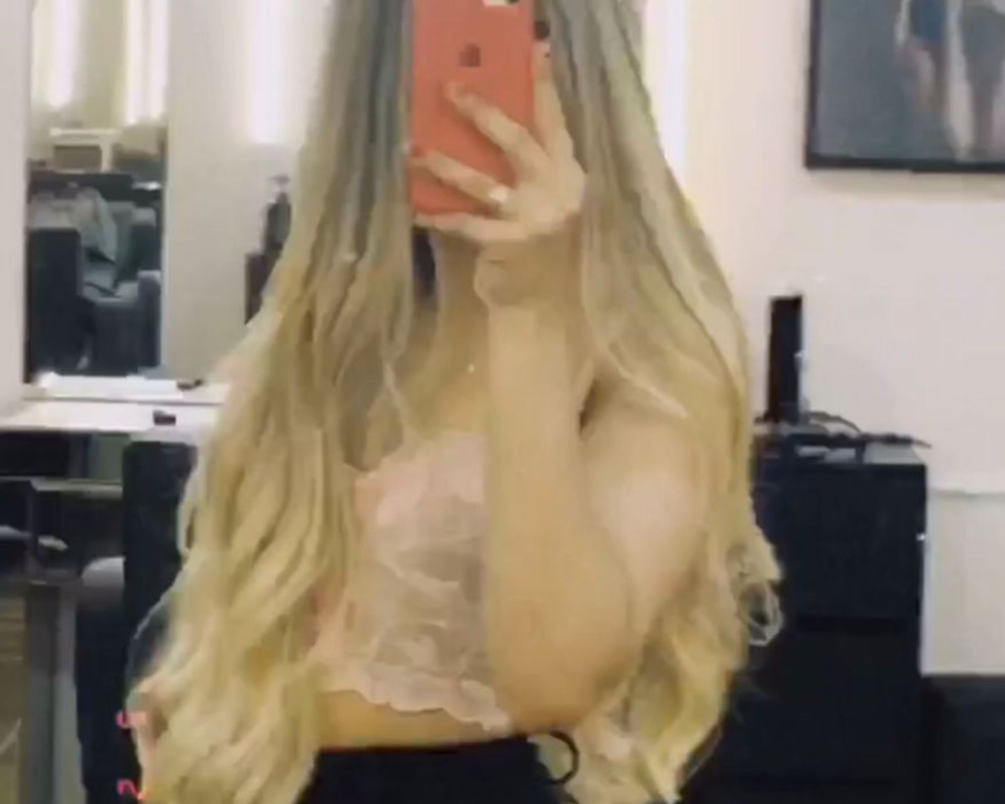 Grávida e feliz: a volta por cima da jovem escalpelada em kart do DF