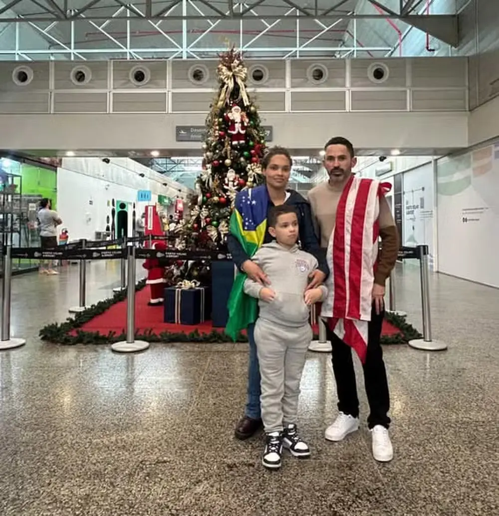 Família de Rondônia recebe R$ 16 mil para deixar os EUA por programa de autodeportação