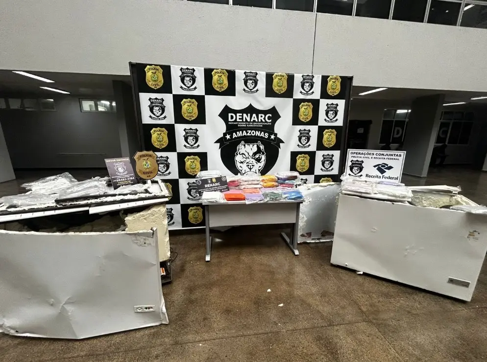 Polícia apreende cerca de R$ 1 milhão em drogas escondidas em freezer em Manaus