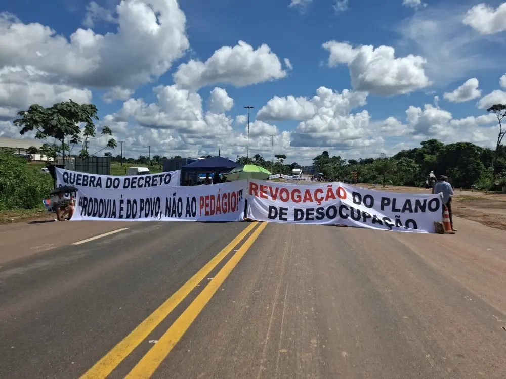 Manifestação de produtores em Rondônia pode comprometer fluxo de cargas para o Acre