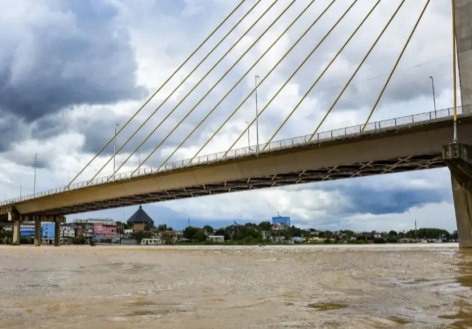 Rio Juruá sobe 15 cm em 12h e segue acima da cota de transbordo