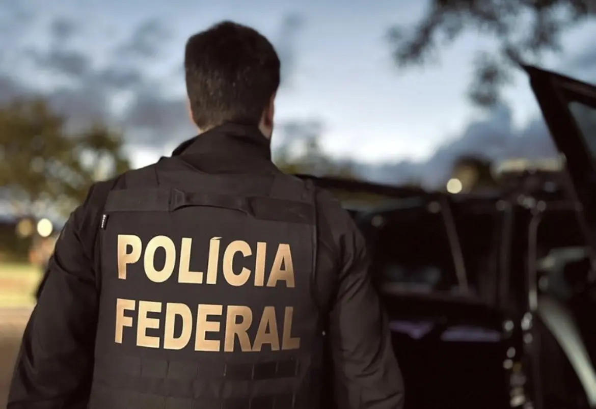 PF deflagra operação contra desmatamento ilegal em assentamento do Incra no Acre