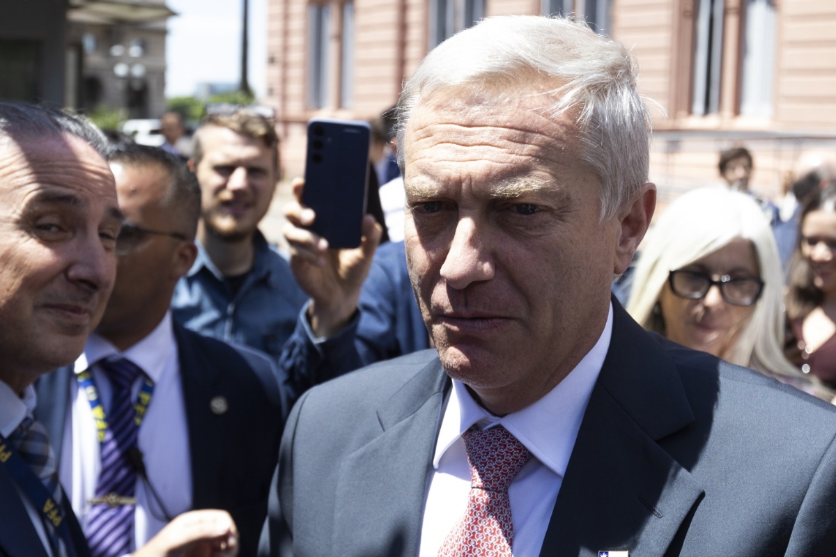 Presidente do Chile nomeia advogados de Pinochet para seu ministério