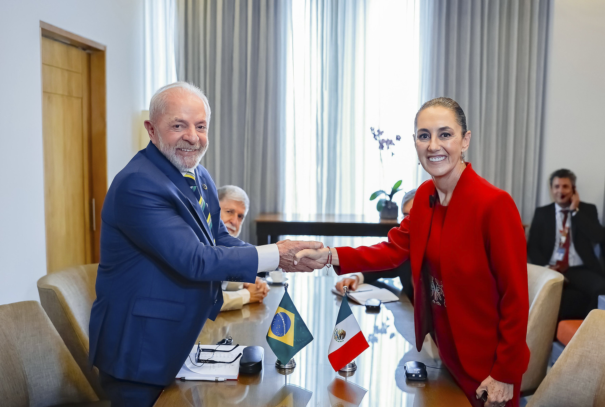 Após Petro, Lula fala com líderes de Canadá e México sobre a Venezuela