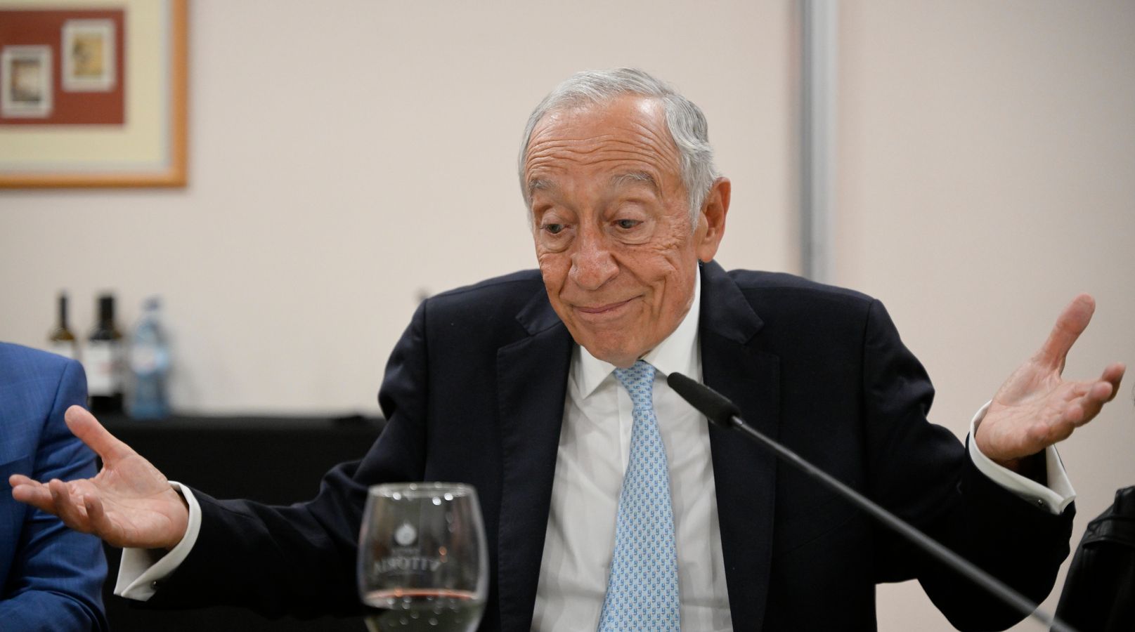 Presidente de Portugal diz que sucessor enfrentará cenário complicado