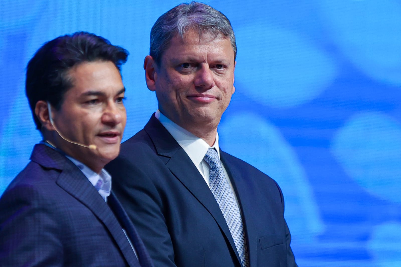 Presidente do Republicanos rebate Sóstenes após críticas a Tarcísio