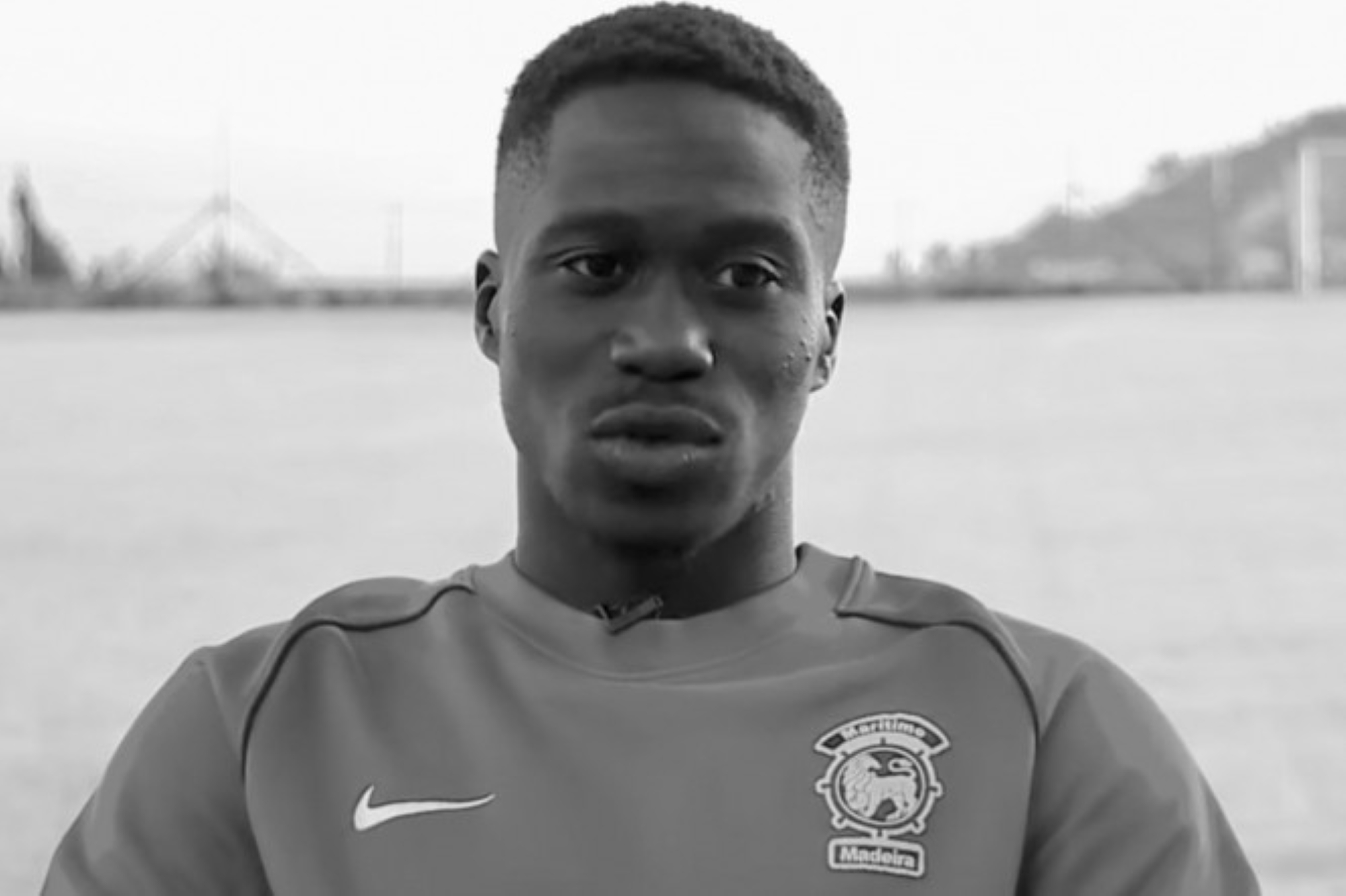 Jogador tem mal súbito em campo e morre aos 27 anos em Portugal