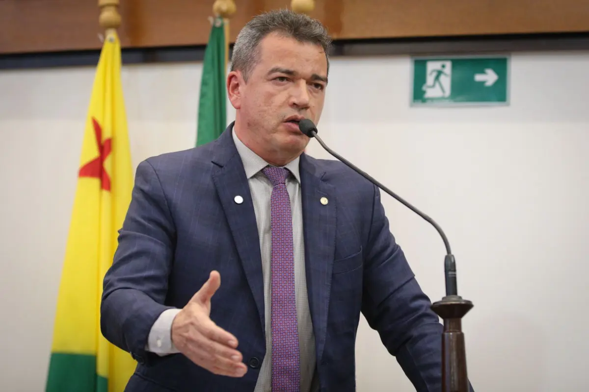 Lei do deputado André Vale digitaliza licenciamento sanitário em todo Acre