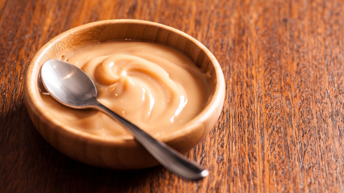Doce de leite de forno fica cremoso e perfeito no banho-maria