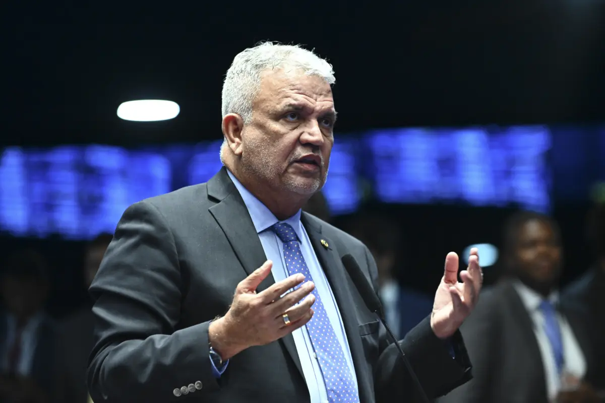 Petecão acredita tanto em pesquisa como em Papai Noel