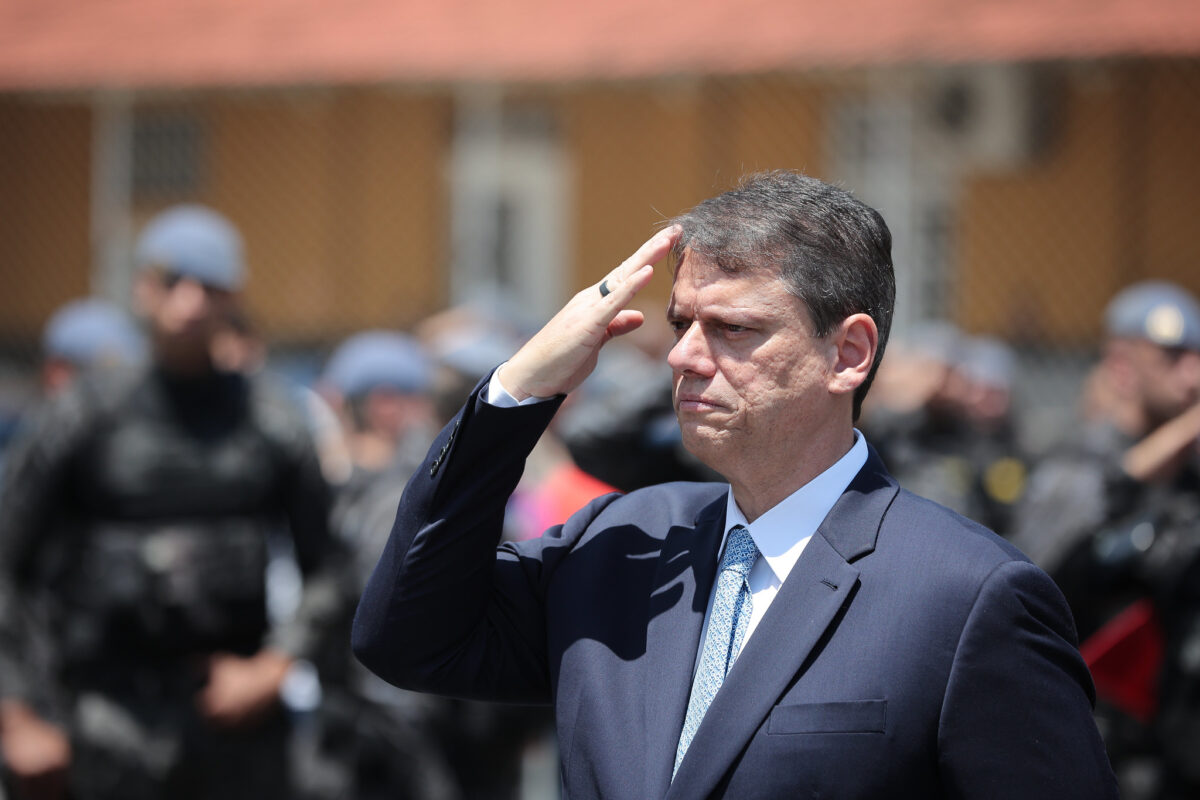 Entorno de Tarcísio cita “fator Doria” como alerta para ano eleitoral