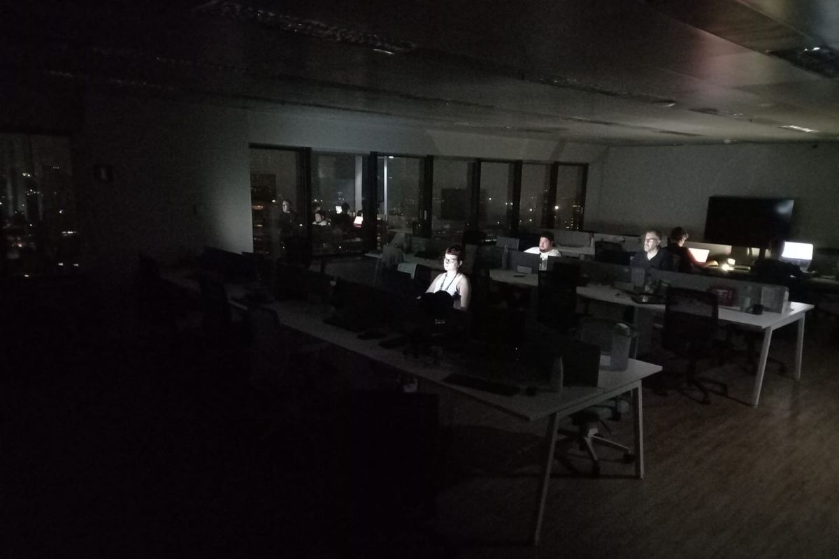 Falta de energia: 121 mil imóveis estão sem abastecimento na Grande SP