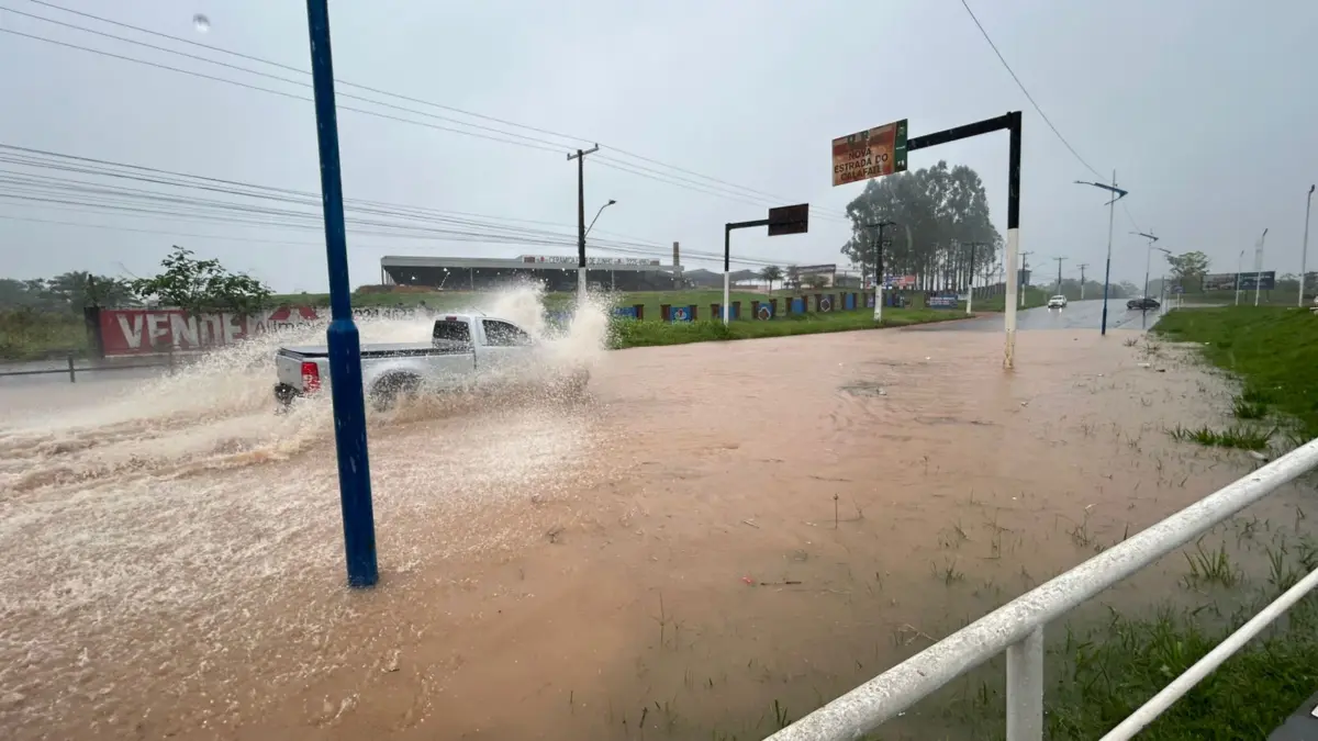 Inmet emite alerta de chuvas intensas para o Acre com risco de alagamentos