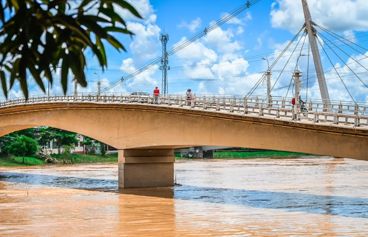 Rio Acre apresenta leve oscilação e permanece abaixo da cota de alerta
