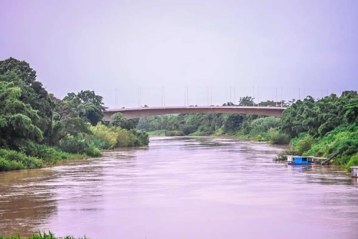Cheia do Rio Acre atinge 631 famílias, afeta mais de 2,2 mil pessoas e alcança 27 bairros em Rio Branco