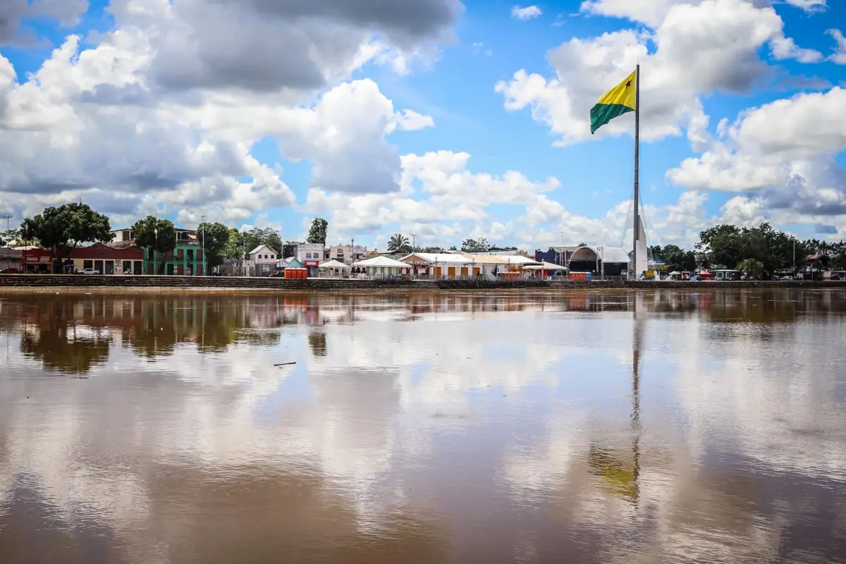 Rio Acre segue acima da cota de transbordo e mantém elevação gradual