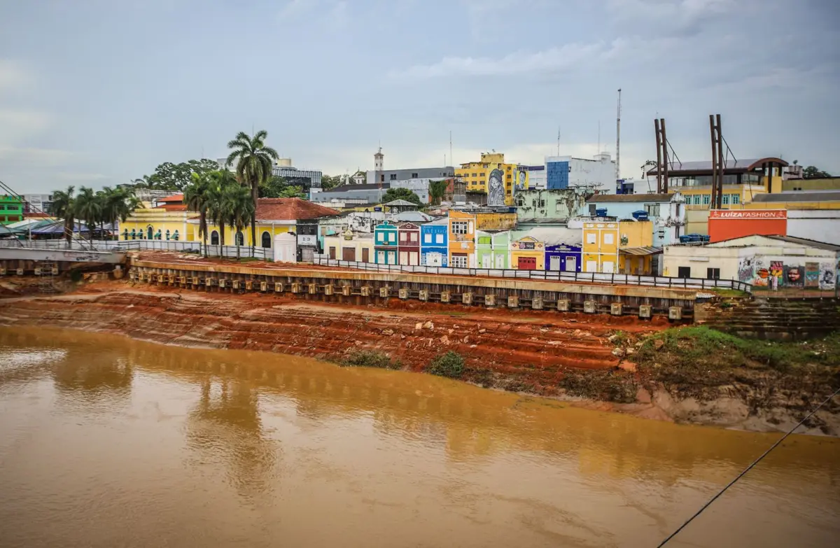 Rio Acre registra leve elevação após chuvas e marca 10,79 metros na medição das 9h