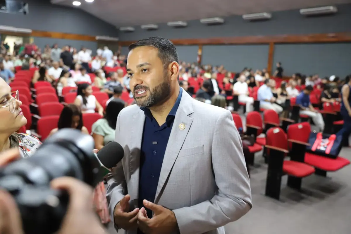 “Cada professor empossado fortalece a educação pública do Acre”, destaca Aberson