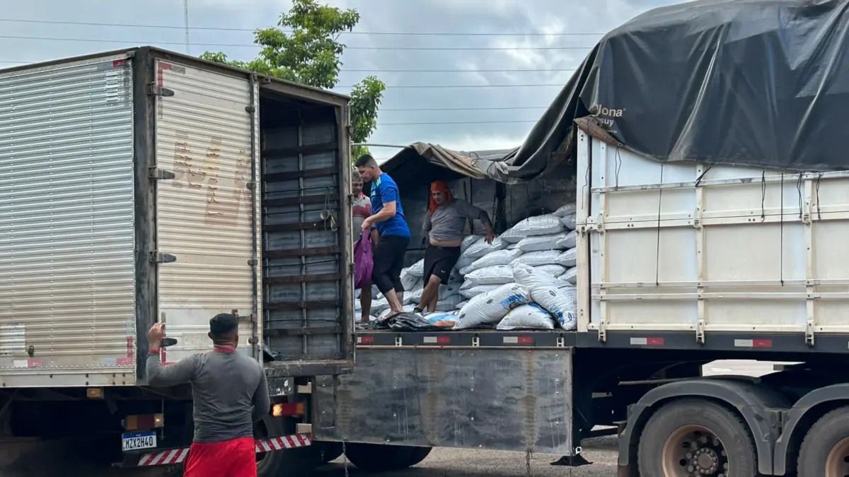 Entre caminhões e galpões, chapas mantêm viva uma das profissões mais antigas de Rio Branco