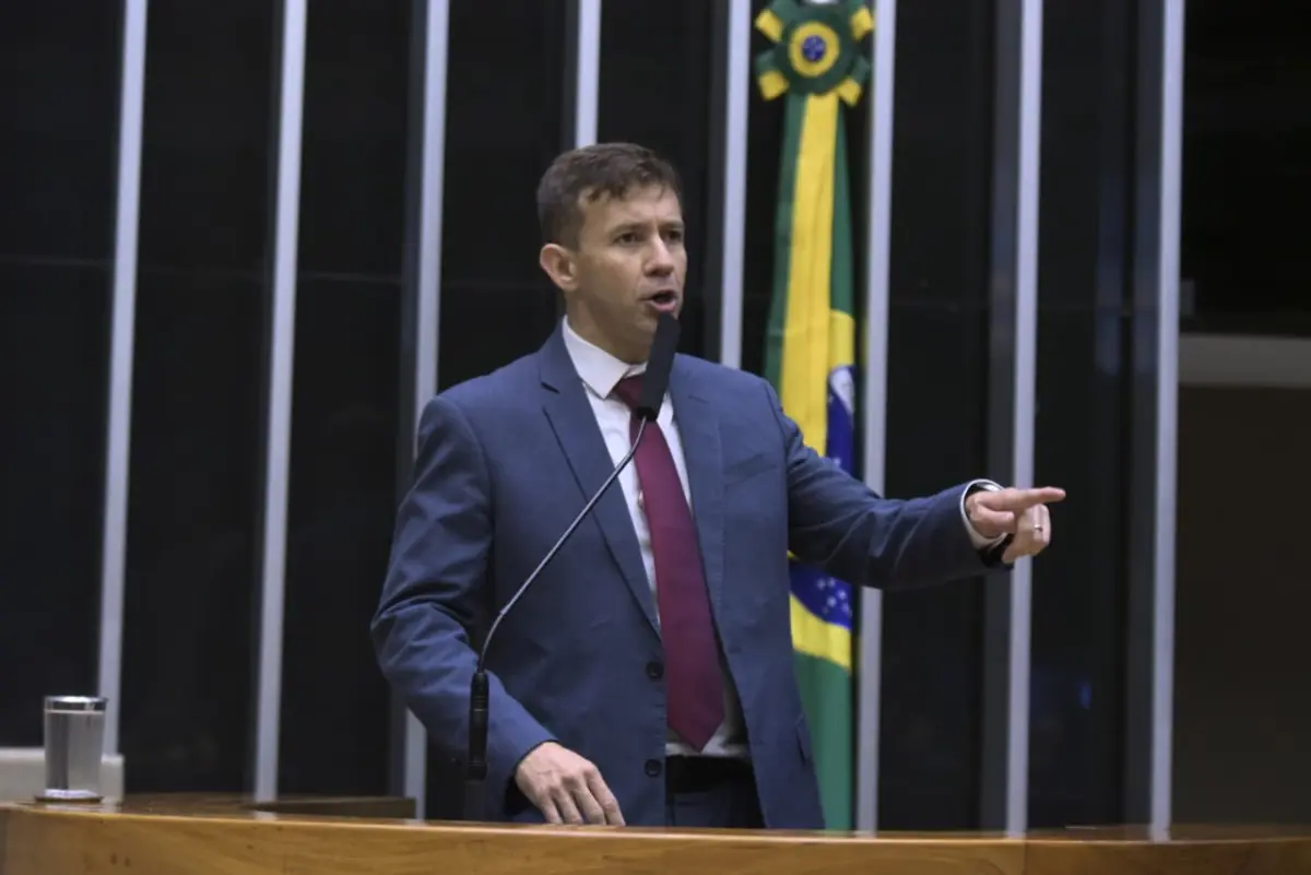 Velloso propõe lei para proteger população de armadilhas financeiras