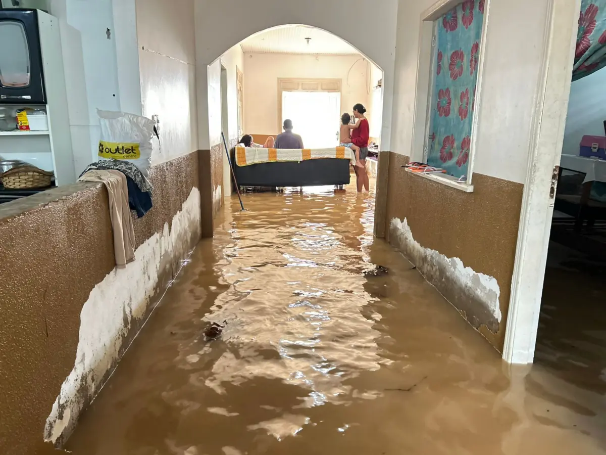 Moradores amargam prejuízos após alagamentos em Rio Branco