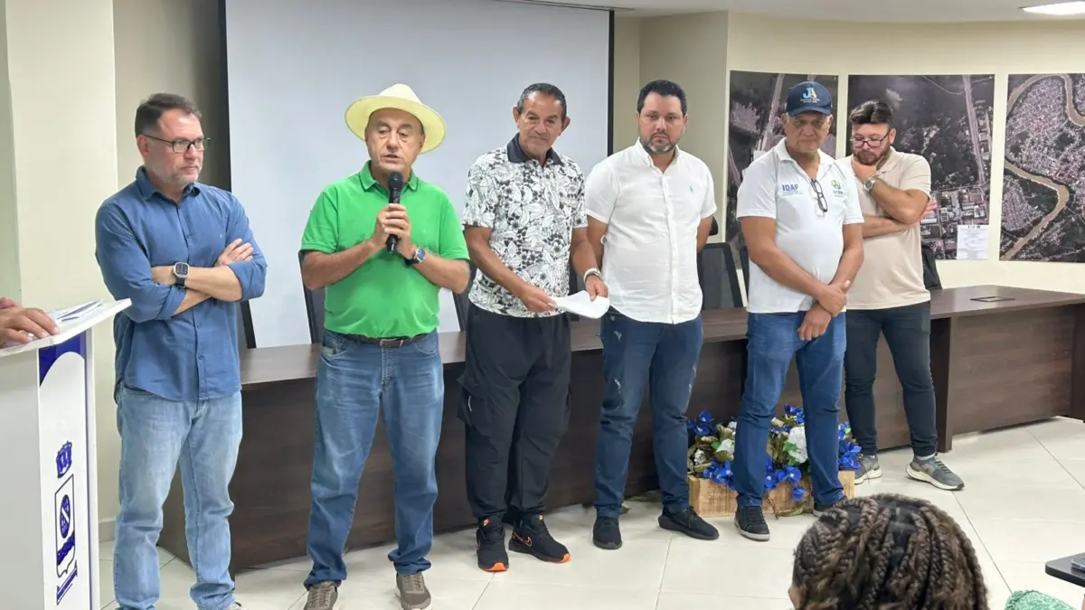 Bocalom anuncia reajuste nas premiações do Carnaval e descarta artistas nacionais