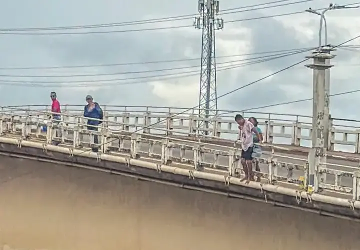 Homem é flagrado pulando da ponte Coronel Sebastião Dantas