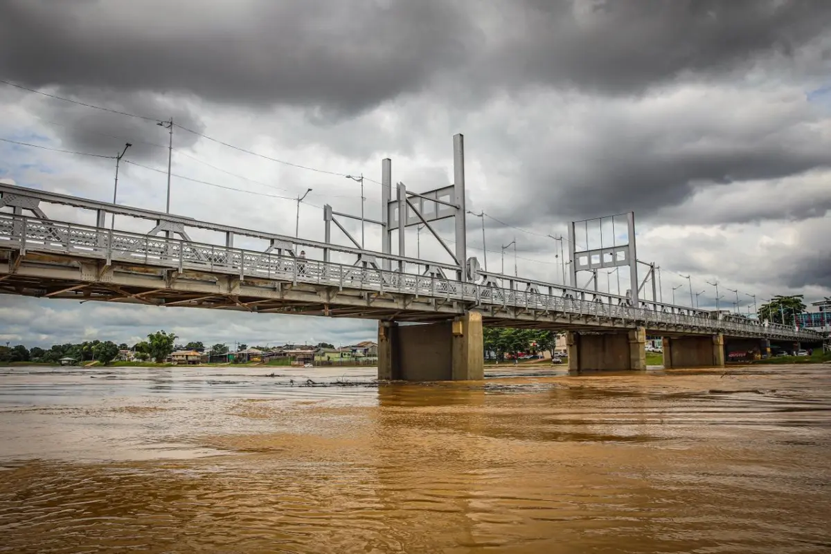 Rio Branco tem 20 bairros afetados e mais de 1,5 mil pessoas atingidas pela cheia do Rio Acre