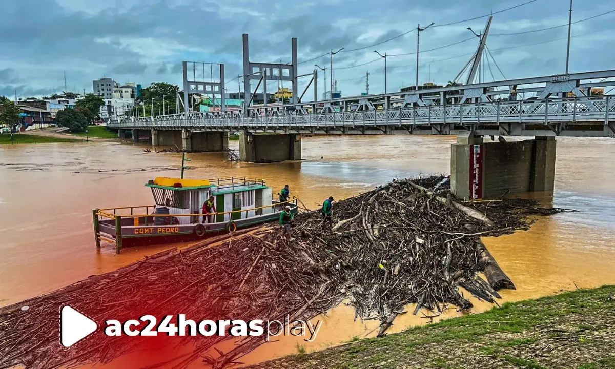 Rio Acre sobe e fica a 10 cm da cota de transbordamento na capital