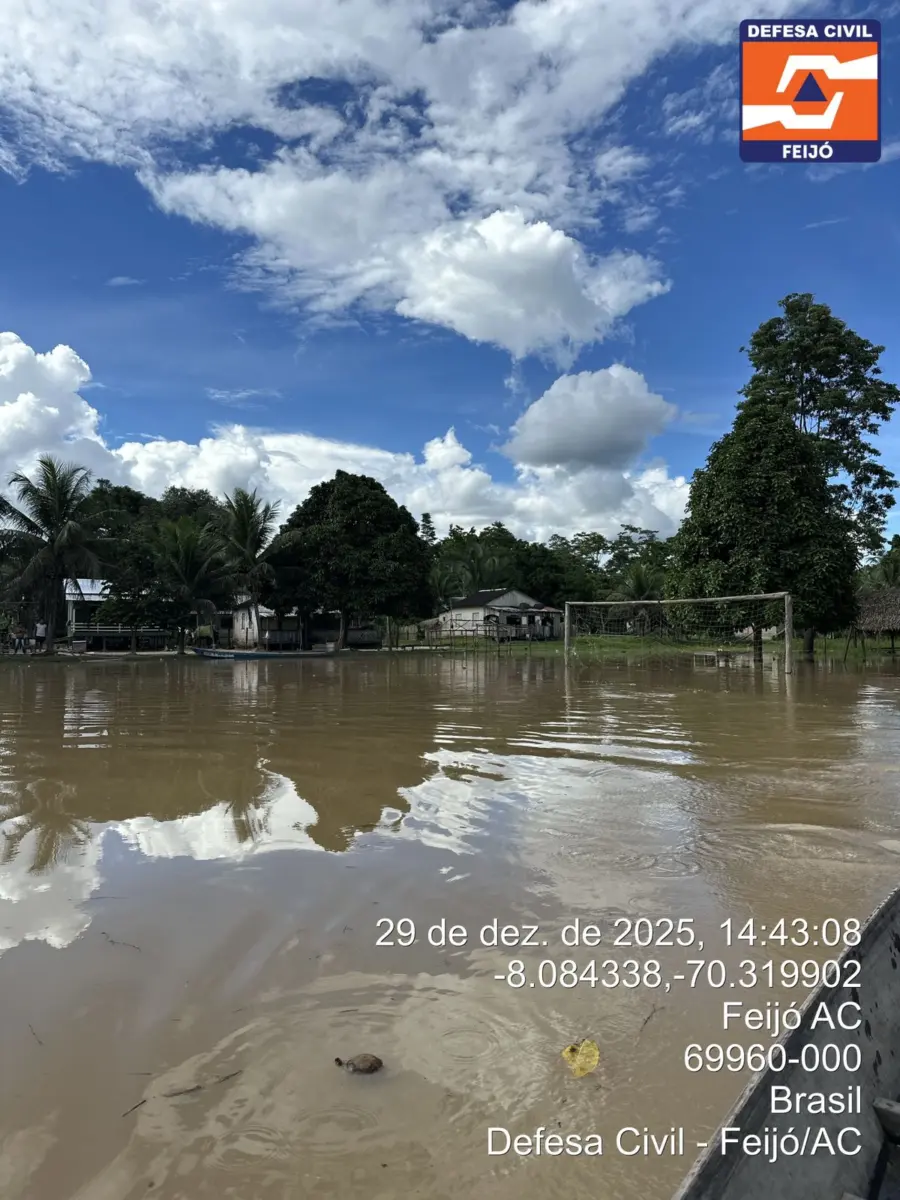 Indígenas Huni Kuin recebem ajuda após prejuízo de 10 mil pés de banana