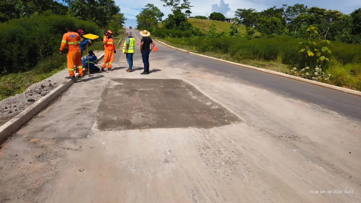 Buraco na BR-317 é corrigido após intervenção emergencial do Dnit