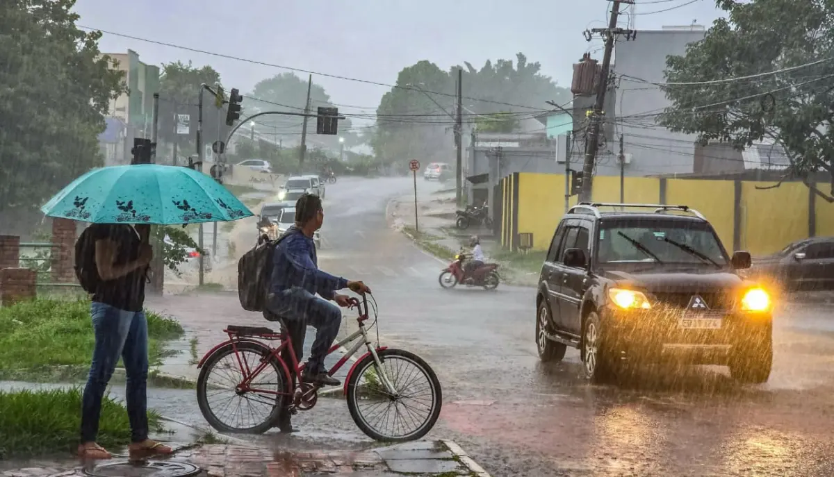 Quinta-feira será marcada por chuvas a qualquer hora e risco de temporais no Acre
