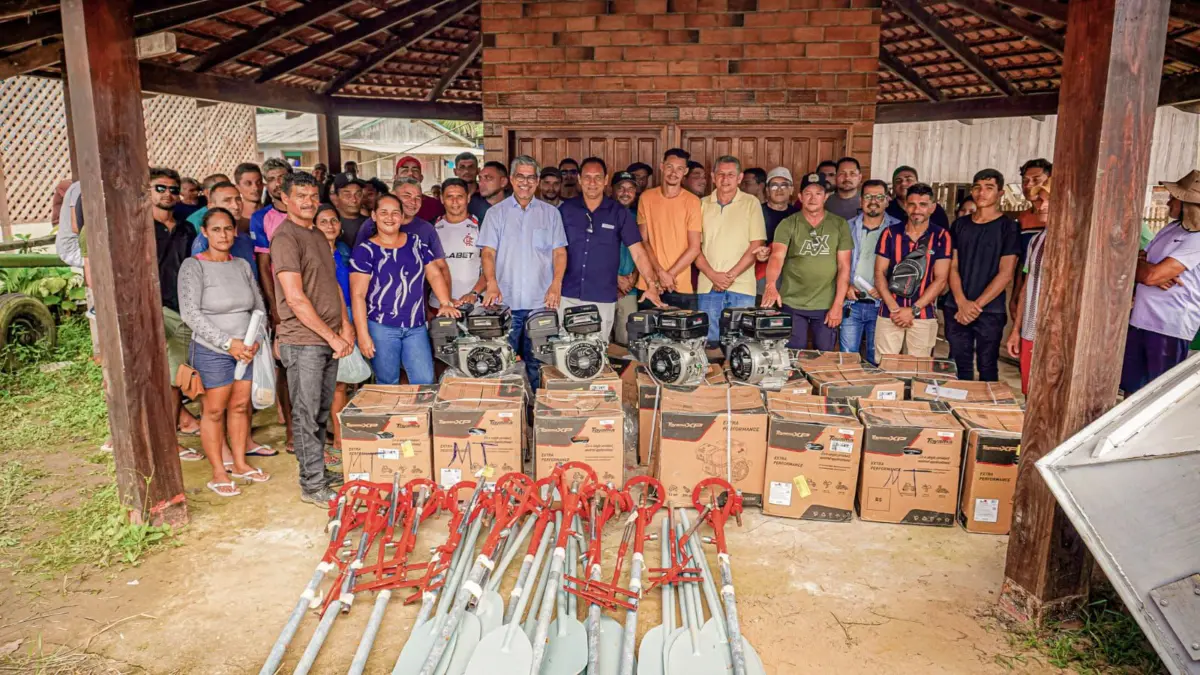 Perpétua Almeida garante 182 barcos e motores para ribeirinhos de 8 municípios do Acre