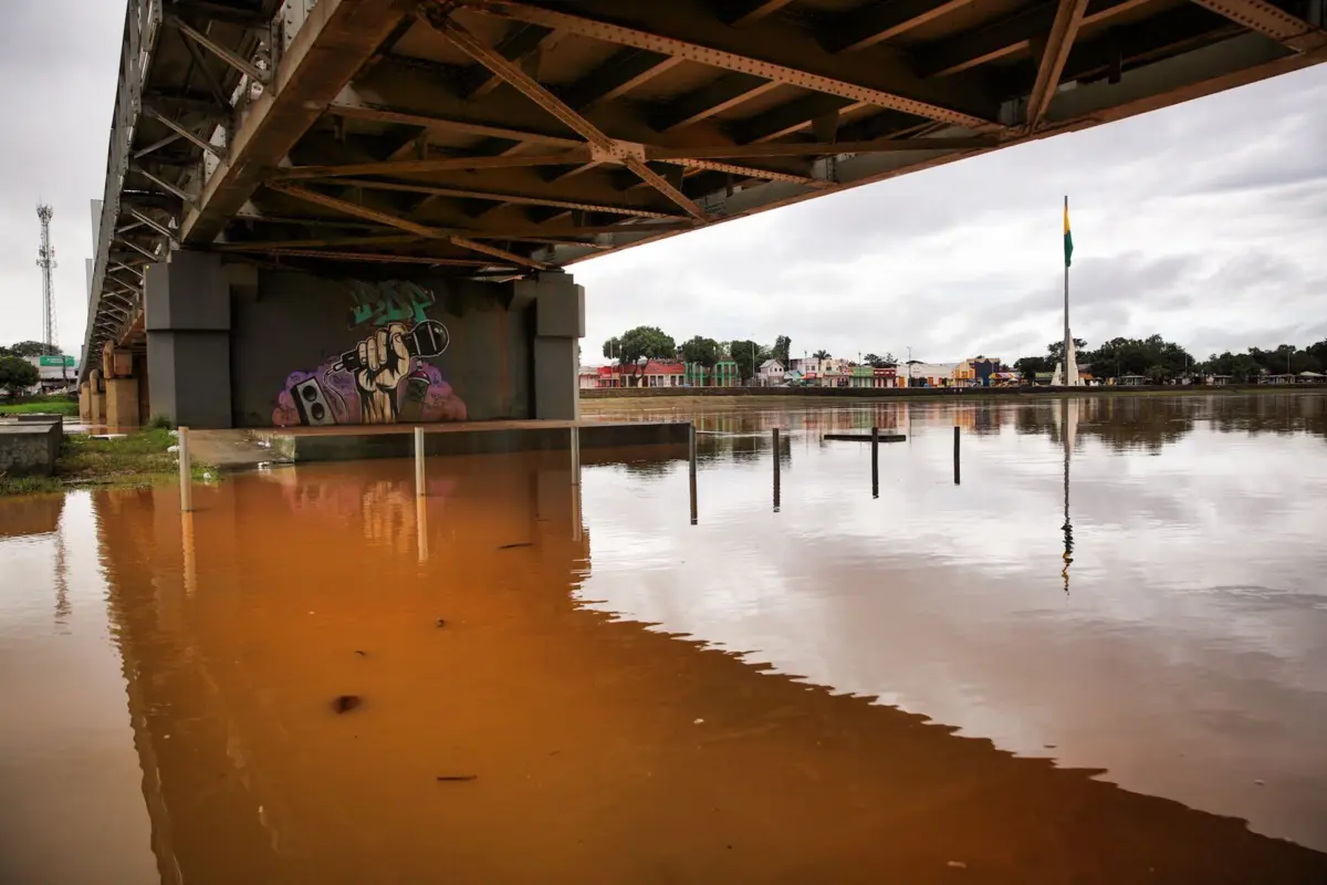 Rio Acre segue em elevação e atinge 14,43 metros em Rio Branco