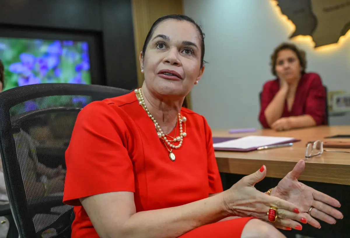 Denúncia contra autores de assassinato de Alencastro reconhece motivação homofóbica