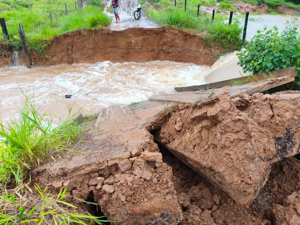 Carlinhos do Pelado monta força-tarefa após chuva de mais de 112 mm em Brasileia