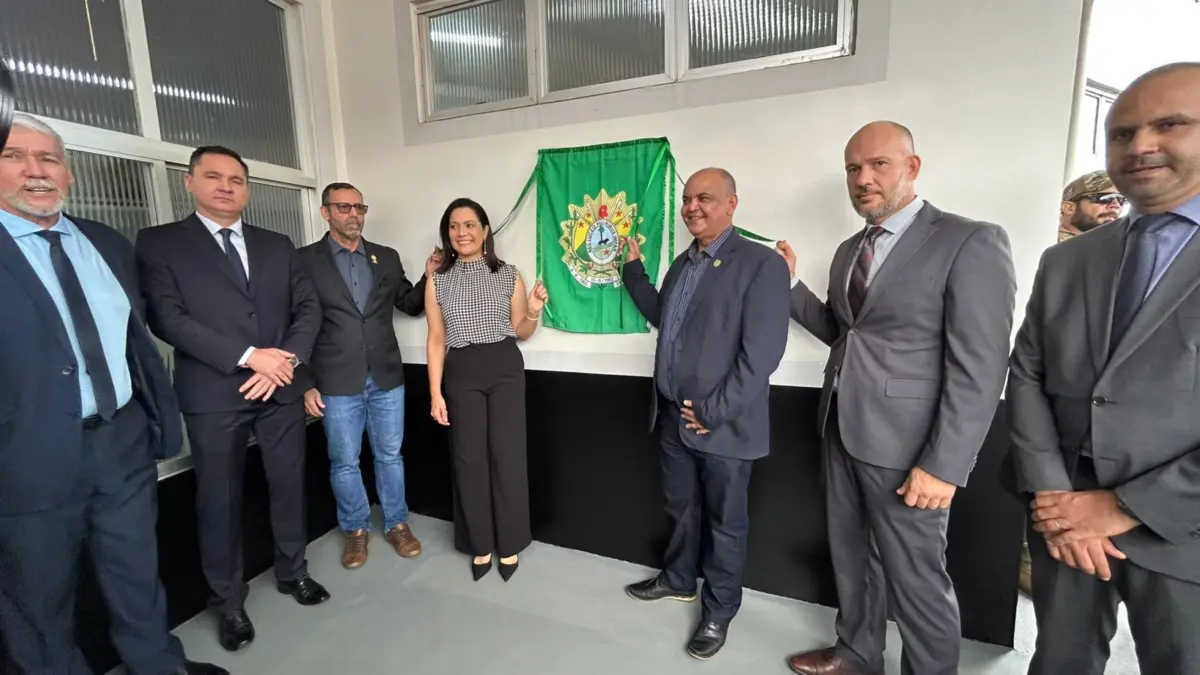 Governo entrega 1º DP reformado com unidades especializadas e novos equipamentos