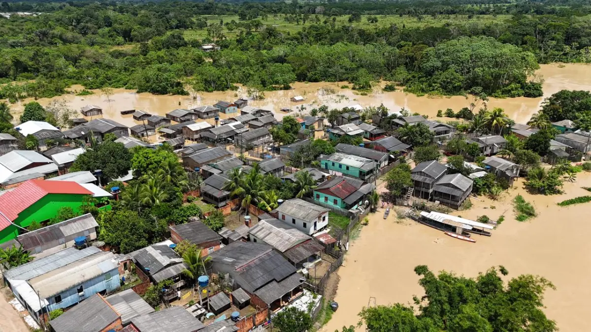 Rio Iaco ultrapassa cota de transbordamento em Sena Madureira, alerta em boletim