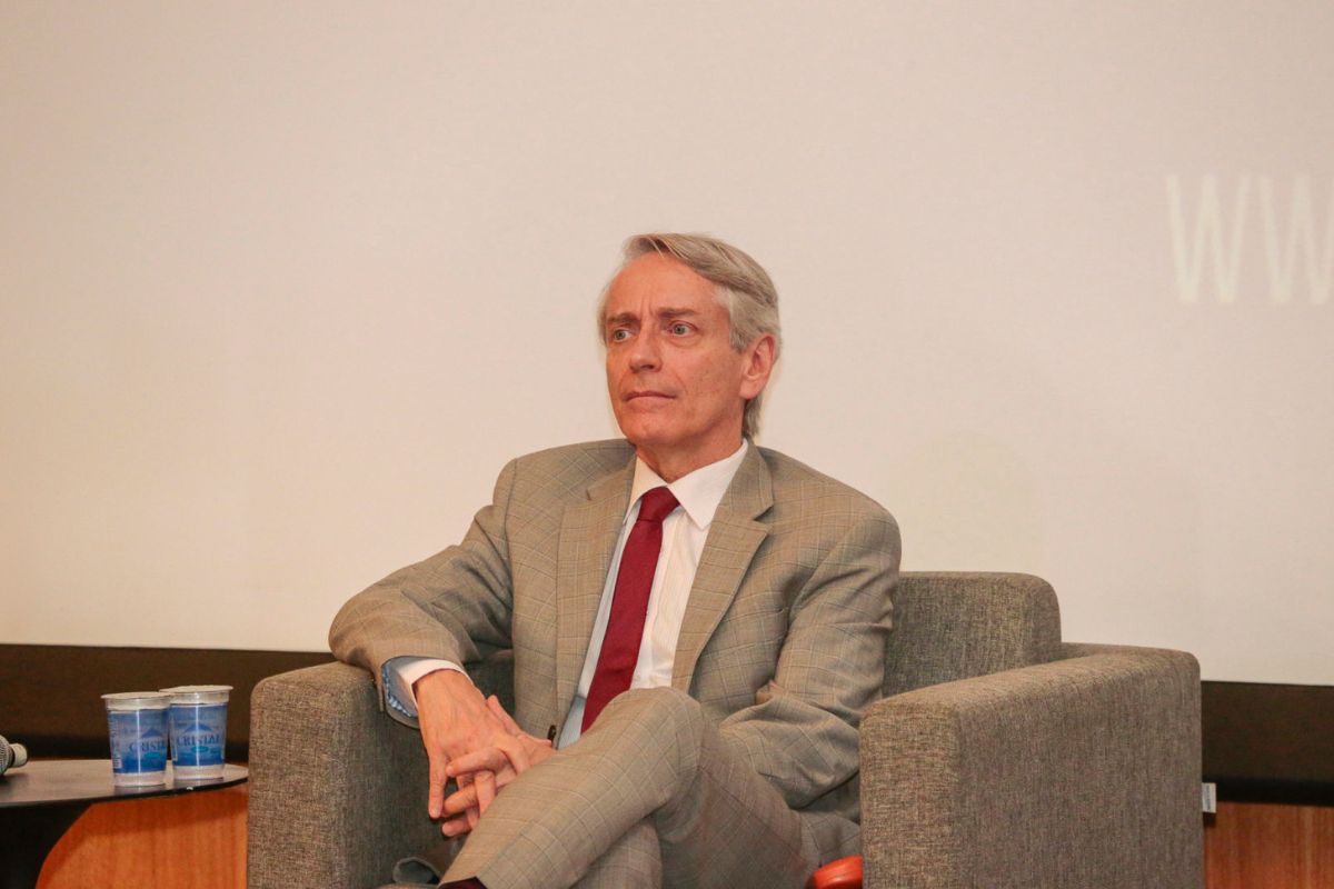 Tarcísio dá posse a médico Aluísio Segurado como novo reitor da USP