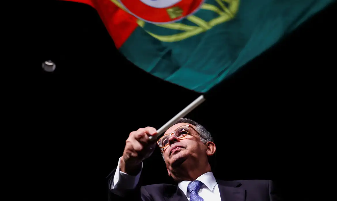 Eleições presidenciais em Portugal seguem para segundo turno