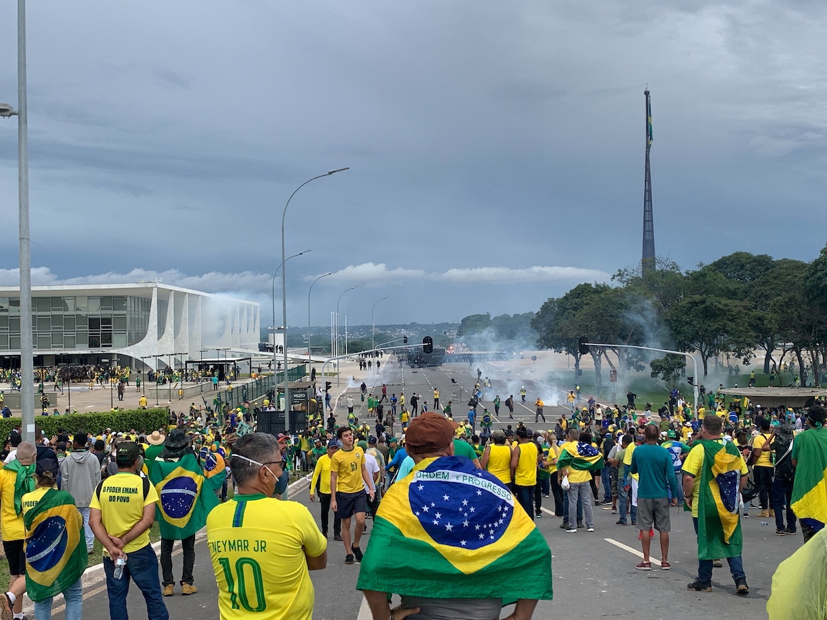 MP quer ouvir PMs condenados pelo 8/1 sobre caso da Igreja Universal