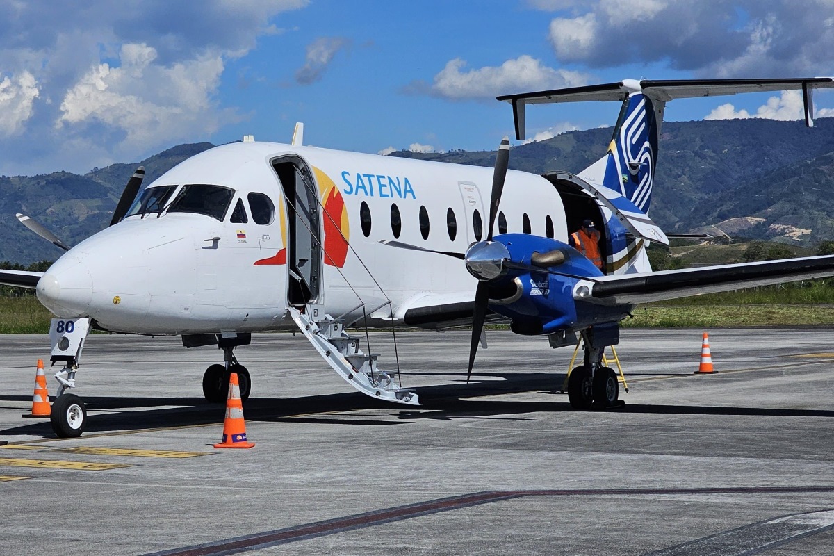 Avião com 15 pessoas a bordo desaparece na Colômbia