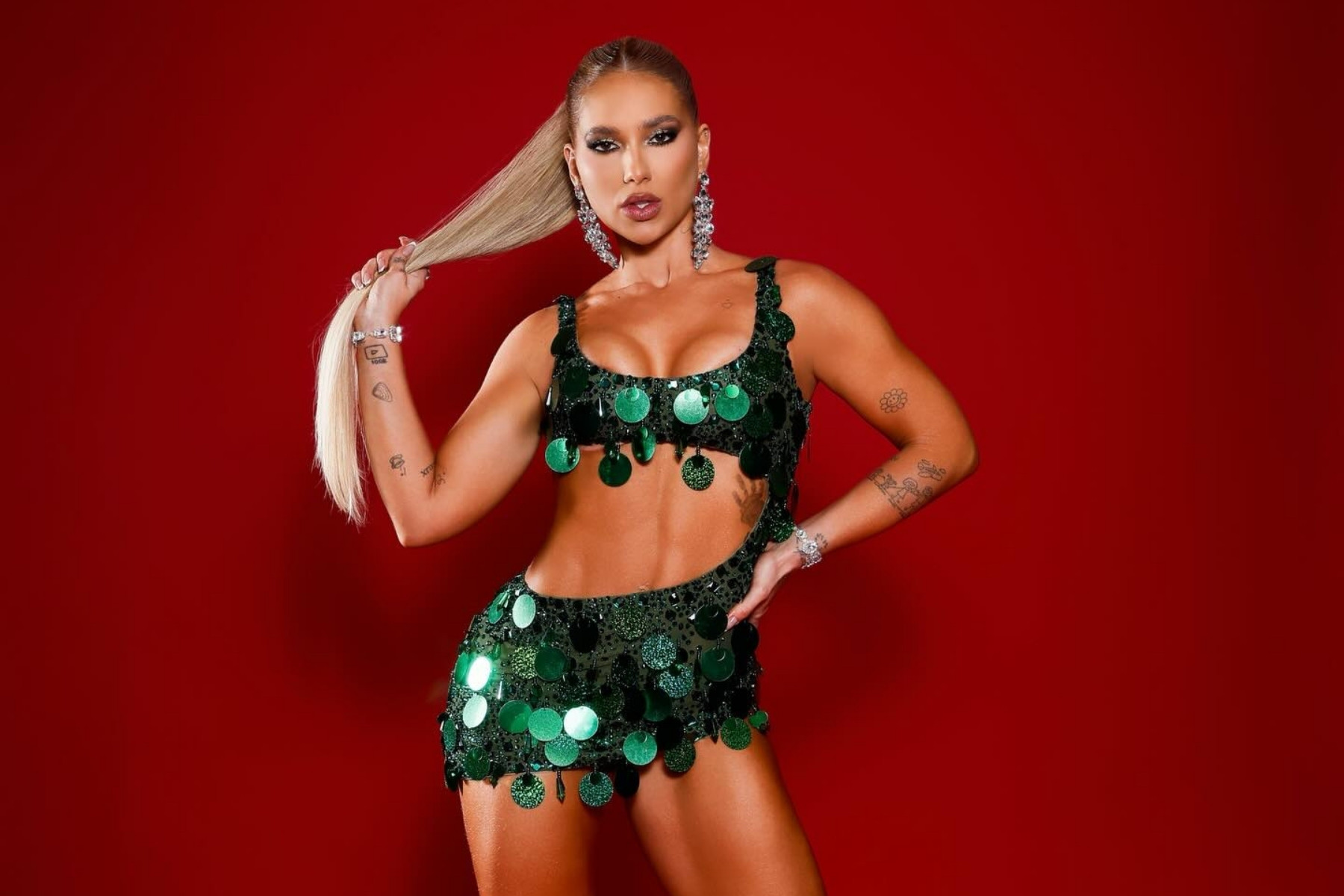 Mais viagens que ensaios: Virginia Fonseca vira queixa na Grande Rio